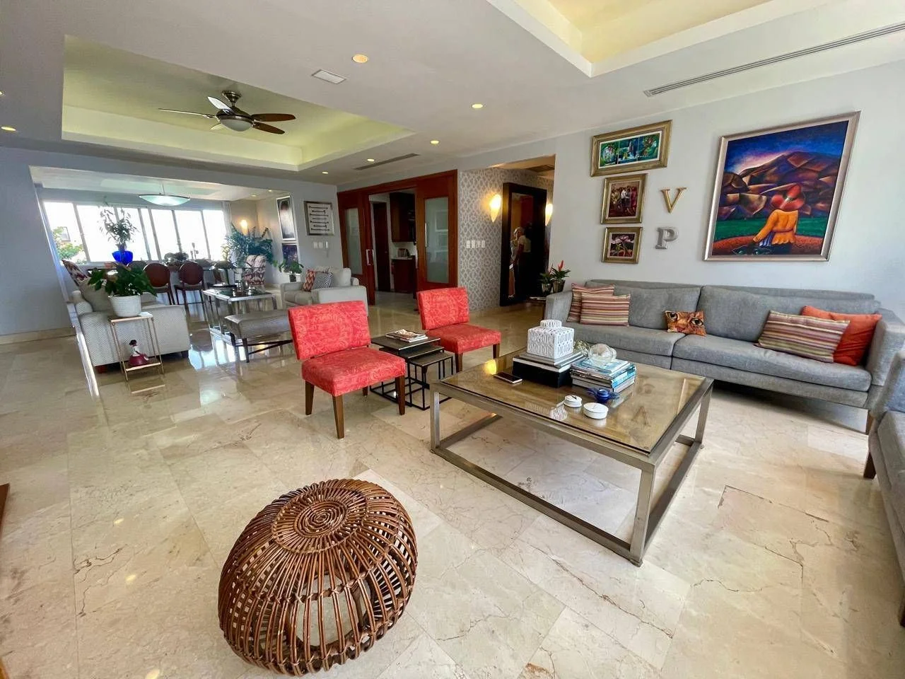 Apartamento de 2 habitaciones en venta en Piantini, Distrito Nacional - 3
