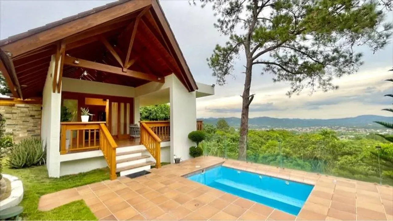 Casa en venta — Jarabacoa, Jarabacoa (5 hab.)