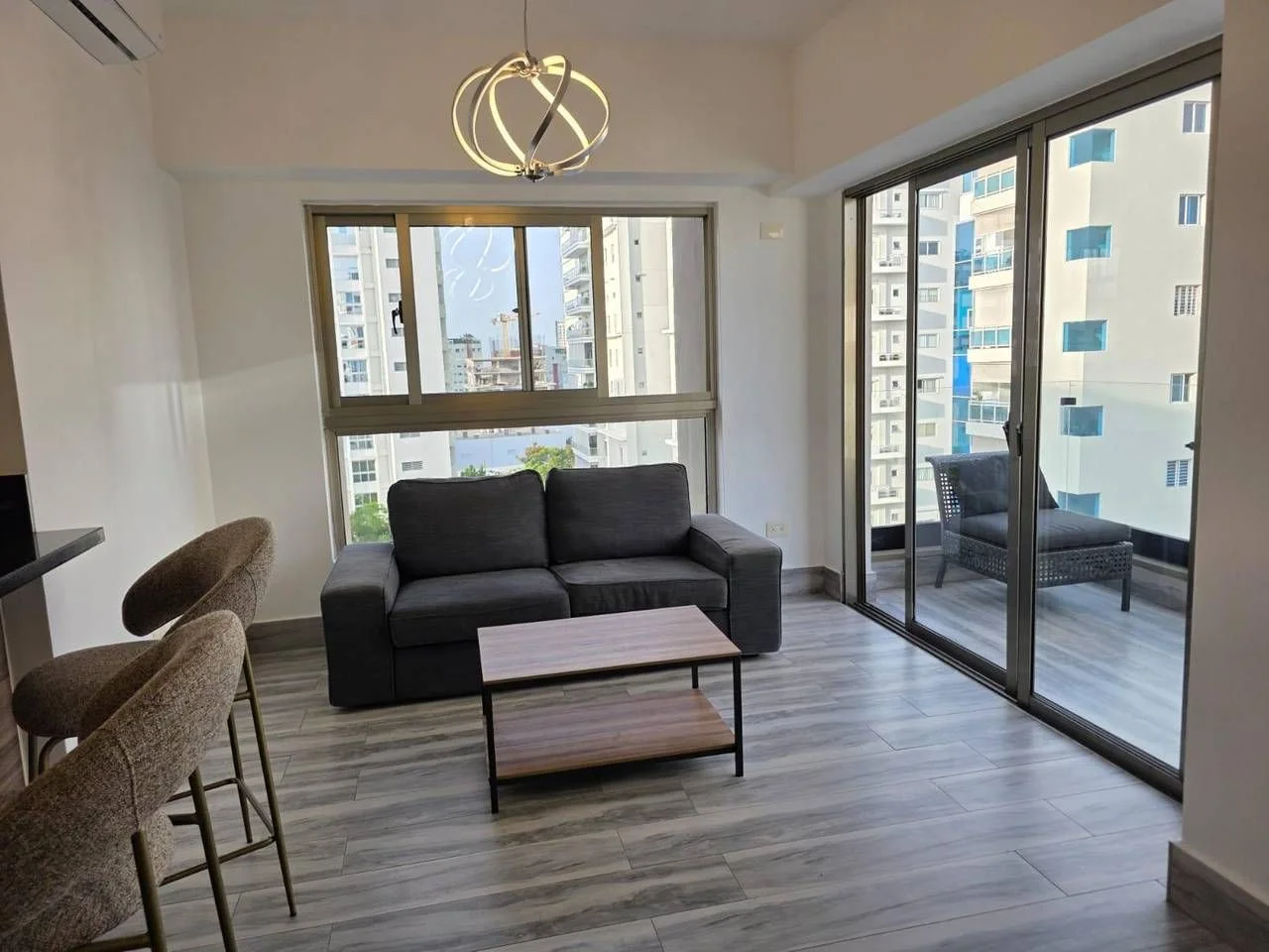 Apartamento en alquiler — Ensanche Naco, Santo Domingo D.N. (1 hab.)