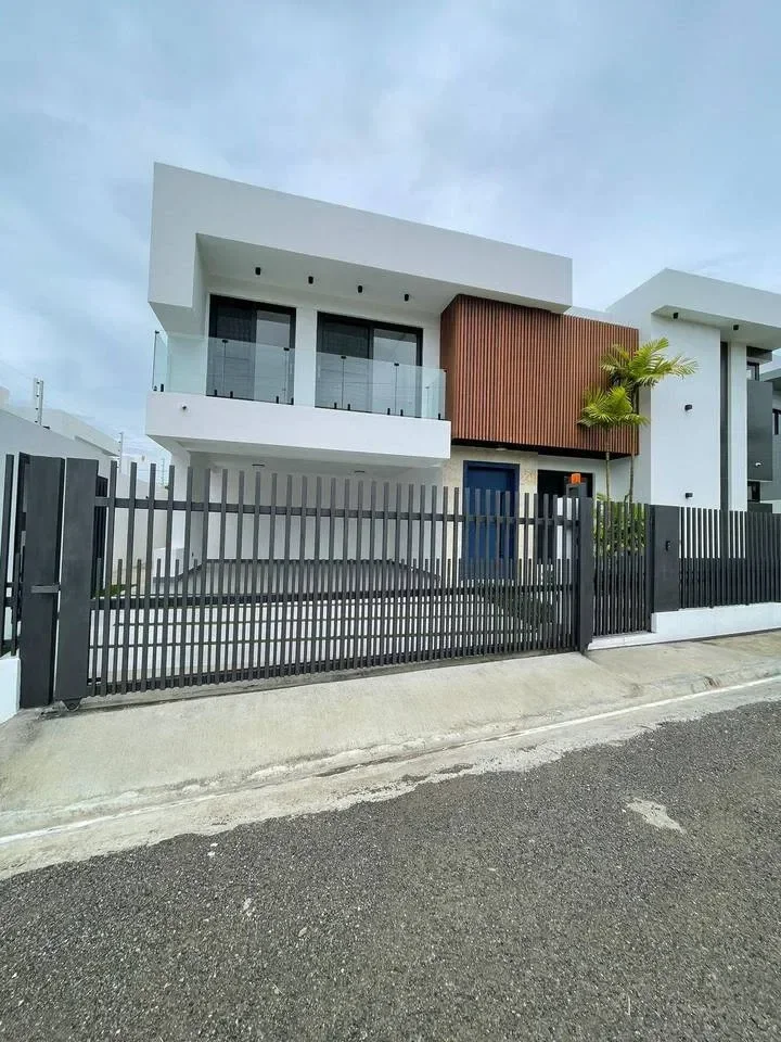 Casa en venta — Santiago, Santiago de los Caballeros (4 hab.) - 2