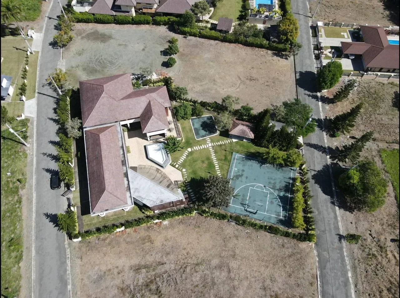 Buena Vista: villa 7 hab. · 1350 m² en venta