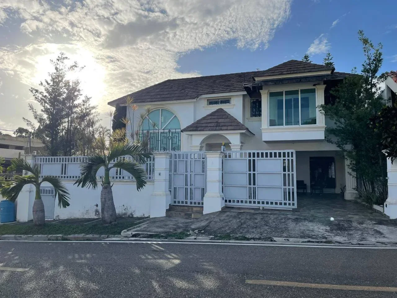 La Zurza Iii: casa 3 hab. · 345 m² en venta