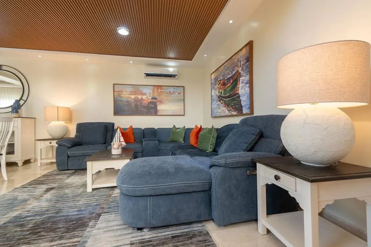 Playa Nueva Romana: villa 3 hab. · 290 m² en venta