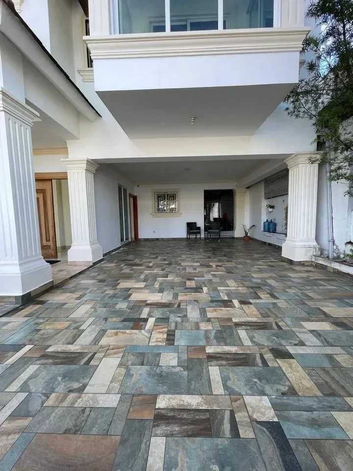 La Zurza Iii: casa 3 hab. · 345 m² en venta - 4