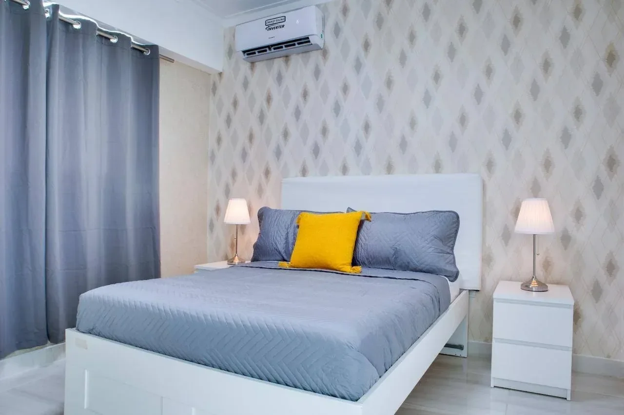 Apartamento de 3 habitaciones en venta en Evaristo Morales, Distrito Nacional - 2