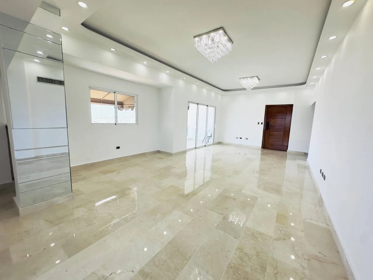 Appartement à Villa Aura, 698 m² à louer - 2