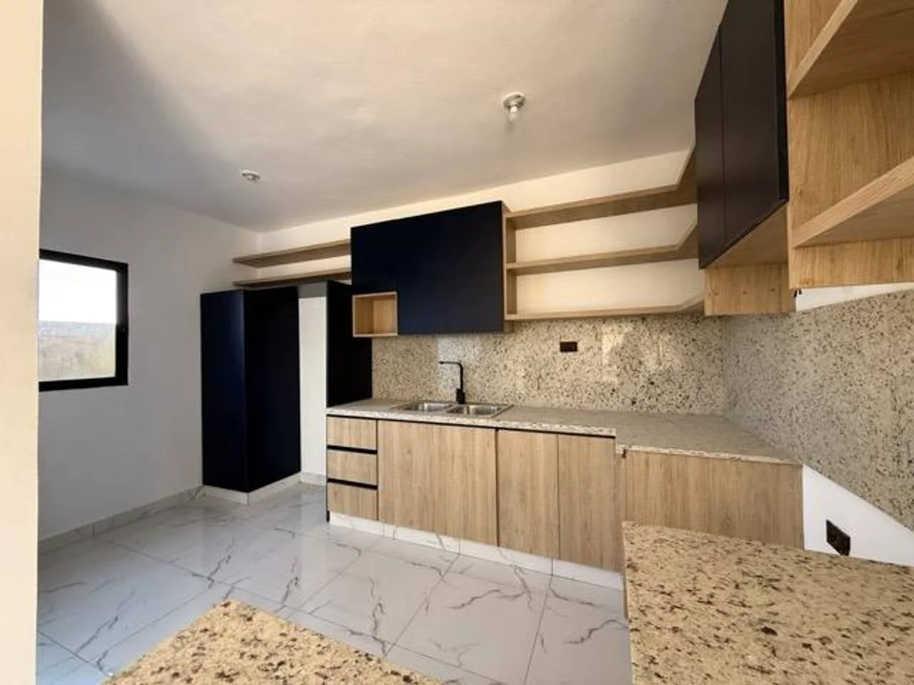 Venta: apartamento en Caleta, La Romana - 4