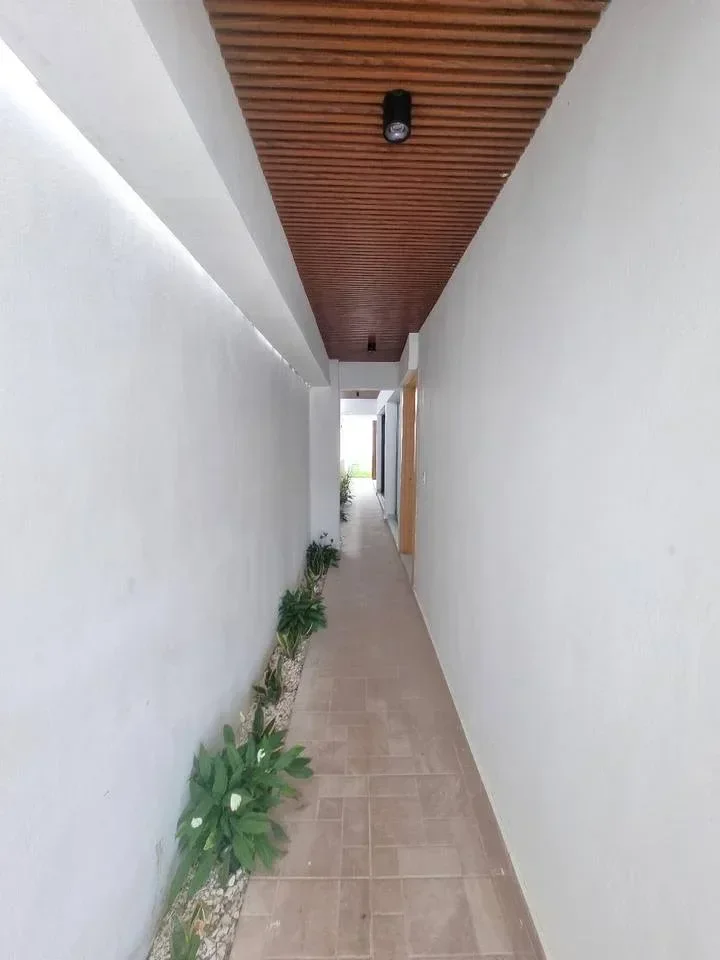 Casa de 4 habitaciones en venta en Altos de Arroyo Hondo III, Distrito Nacional - 2
