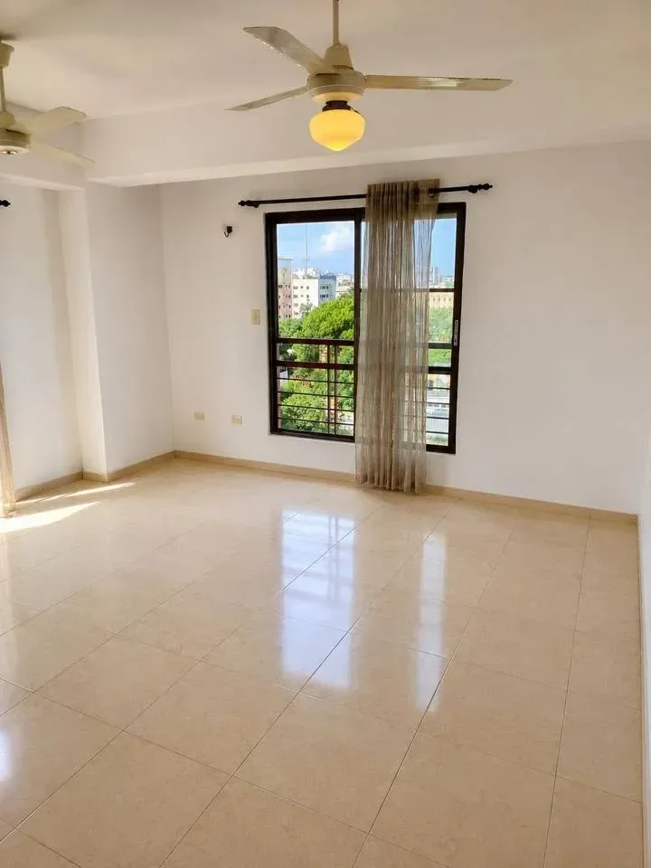 Apartamento en venta — Zona Universitaria, Santo Domingo D.N. (2 hab.) - 5
