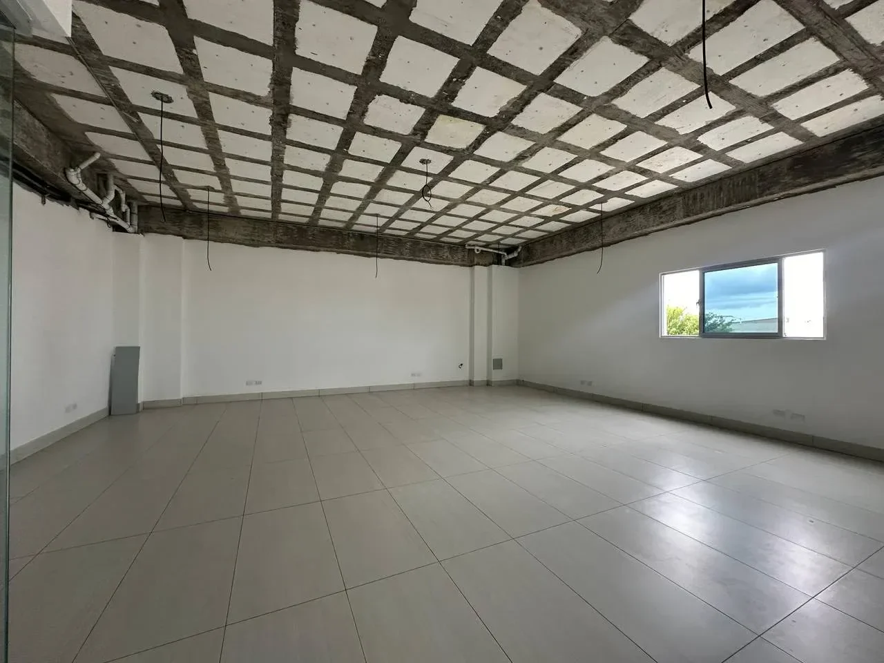 Commercial space in Urbanización Italia, 79 m² for rent