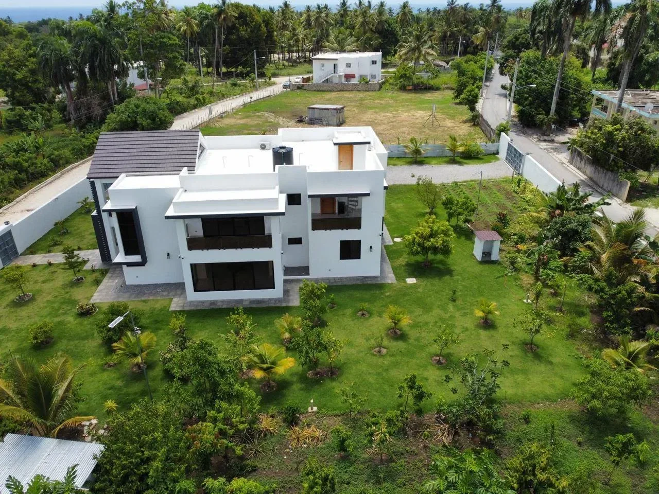 Venta: casa en El Jamo, Cabrera - 2