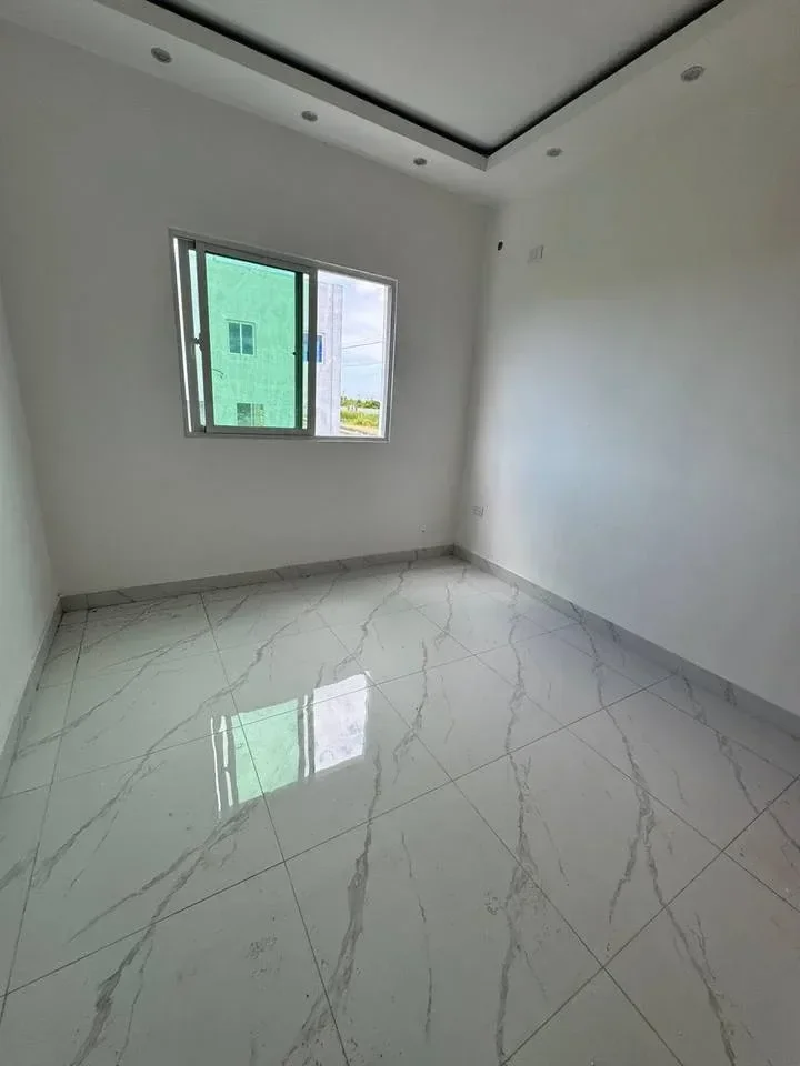 Casa de 3 habitaciones en venta en Av. Ecológica, Santo Domingo Este - 2
