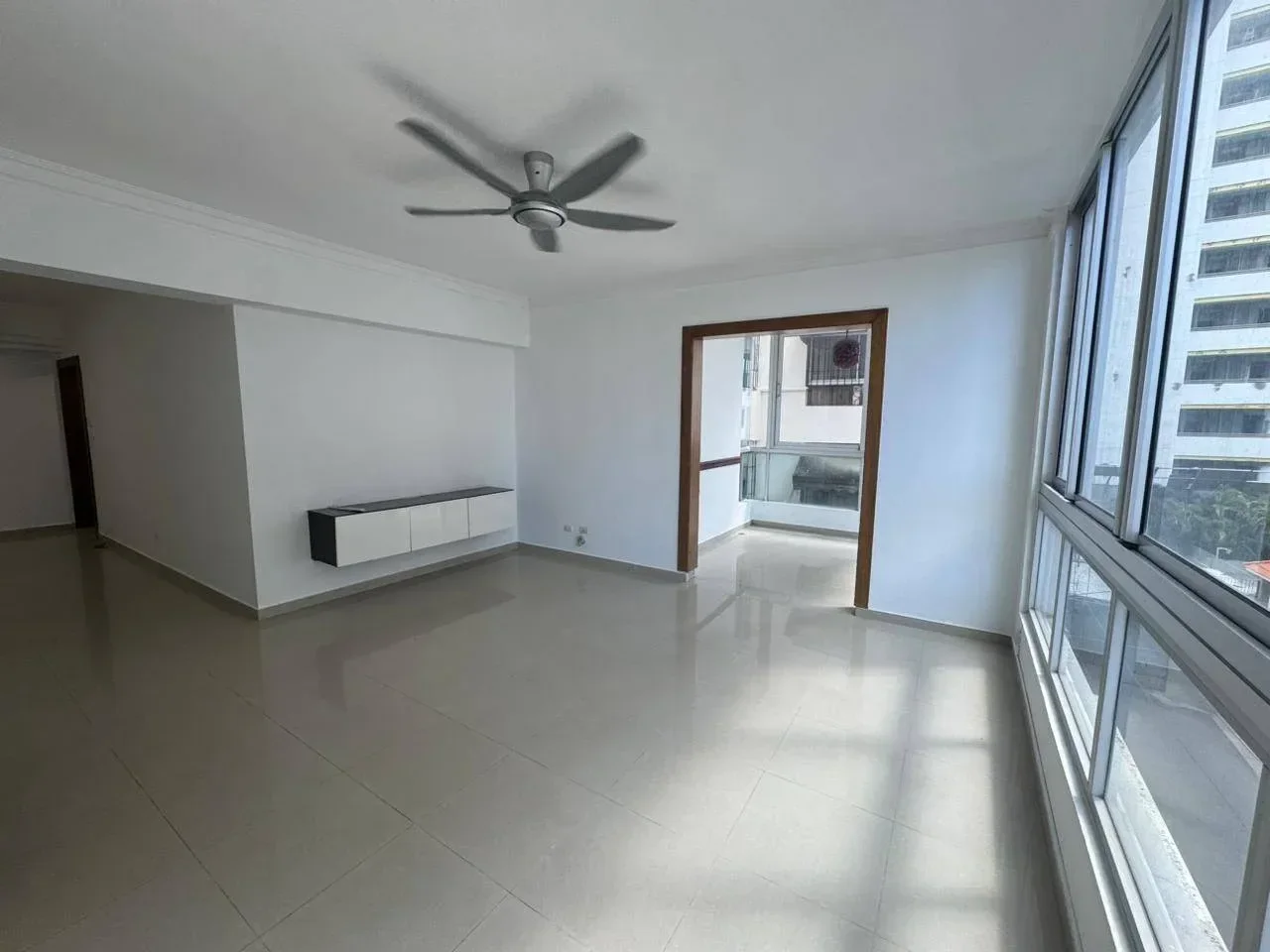 Apartamento de 3 habitaciones en venta en Piantini, Distrito Nacional - 2