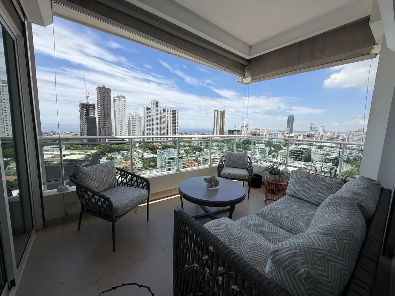 Apartamento en venta — Los Cacicazgos, Distrito Nacional (3 hab.) - 2