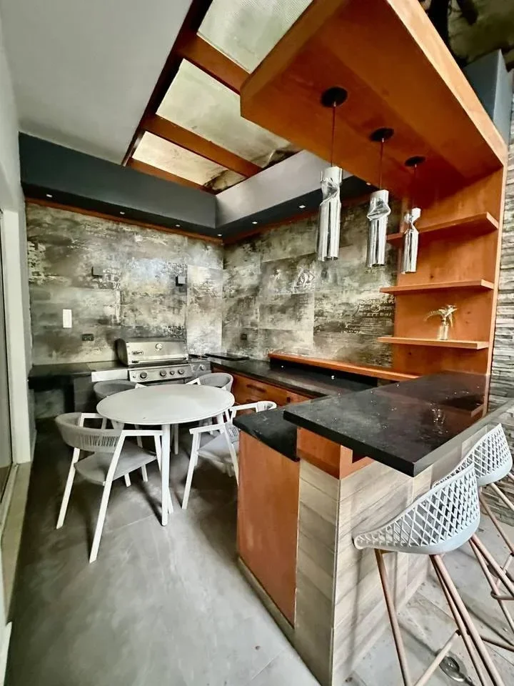 Maison de 5 chambres à vendre à Arroyo Hondo, Distrito Nacional - 3