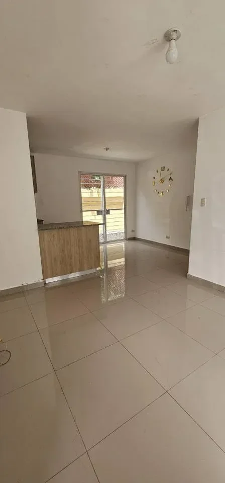 Apartamento de 3 habitaciones en venta en Colinas Del Arroyo, Santo Domingo Norte - 2
