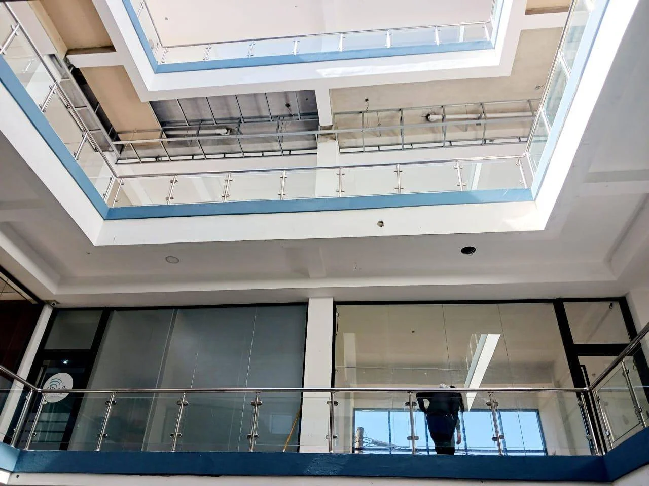 Local comercial de 1 habitaciones en alquiler en Ensanche Ozama, Santo Domingo Este - 3