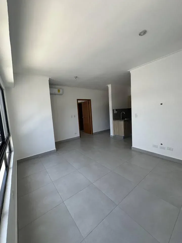 Apartamento en Evaristo Morales en alquiler - 2
