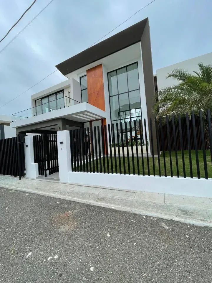 Casa en venta — Los Llanos De Gurabo, Santiago de los Caballeros (4 hab.) - 3