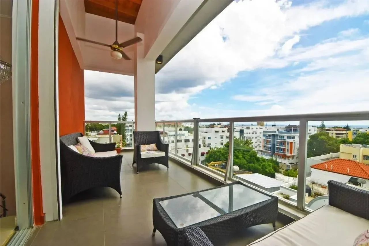 Penthouse en venta — Los Jardines del Sur, Distrito Nacional (4 hab.)