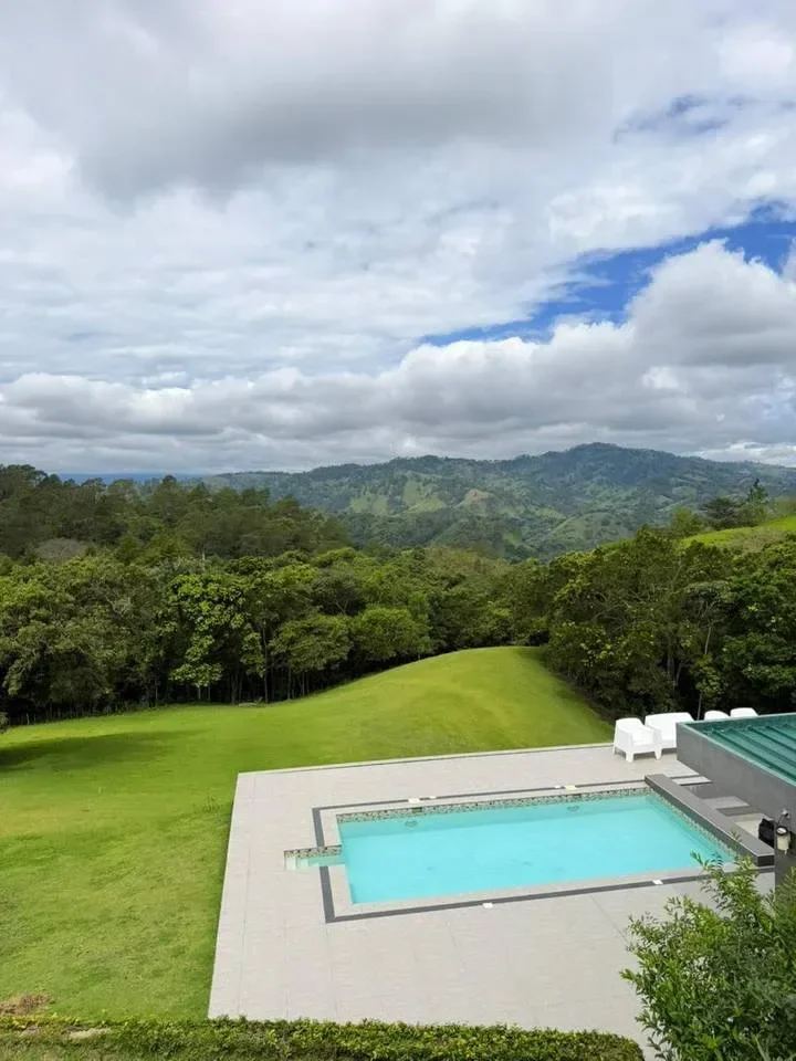 Jarabacoa: villa 9 ch. · 1400 m² à vendre - 3