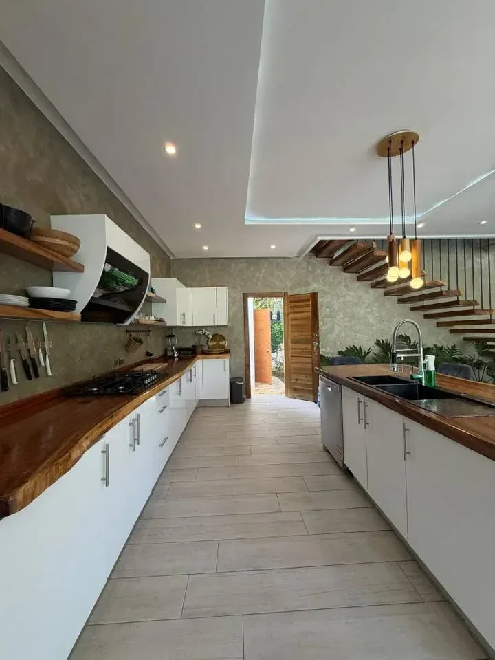 Villa en venta — Las Terrenas, Las Terrenas (3 hab.) - 2