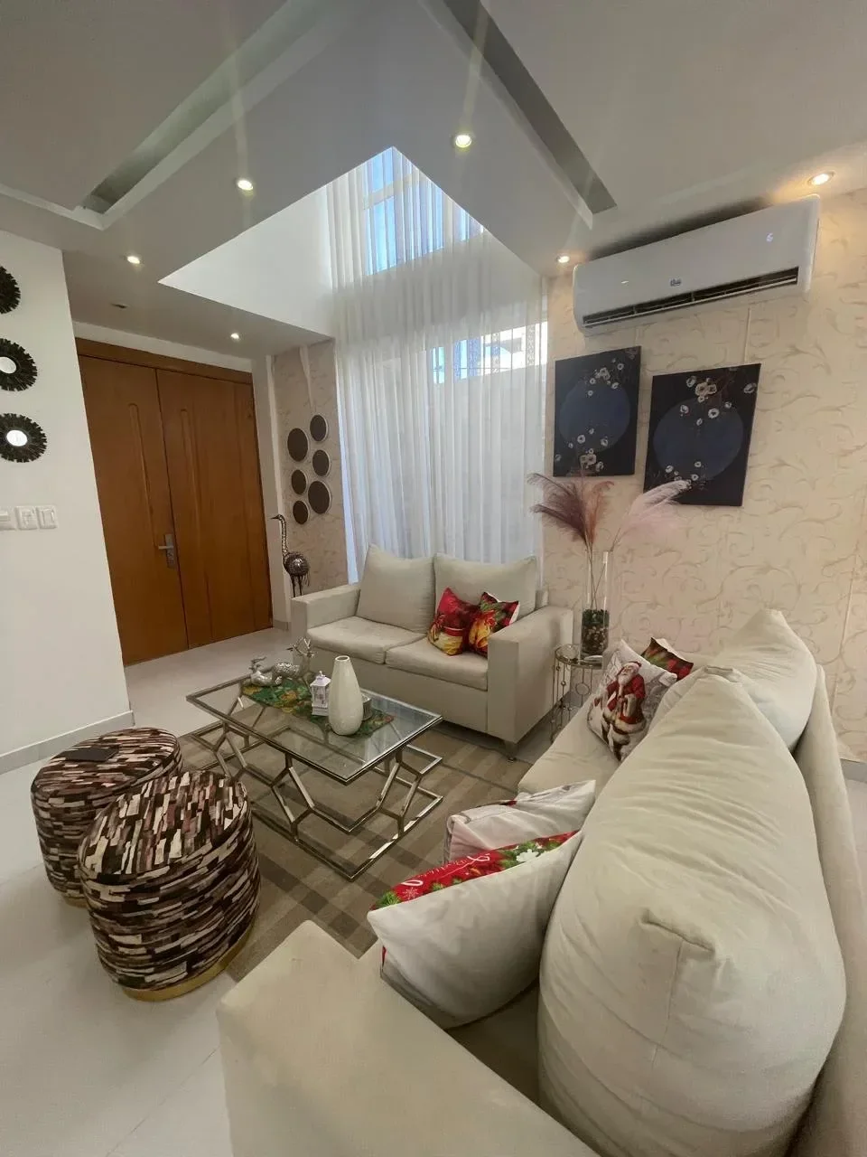 Casa en venta — Autopista San Isidro, Santo Domingo Este (3 hab.)