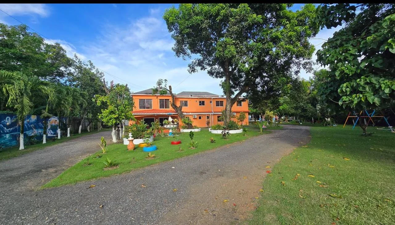 Villa de 15 habitaciones en venta en Caño Grande, Bonao