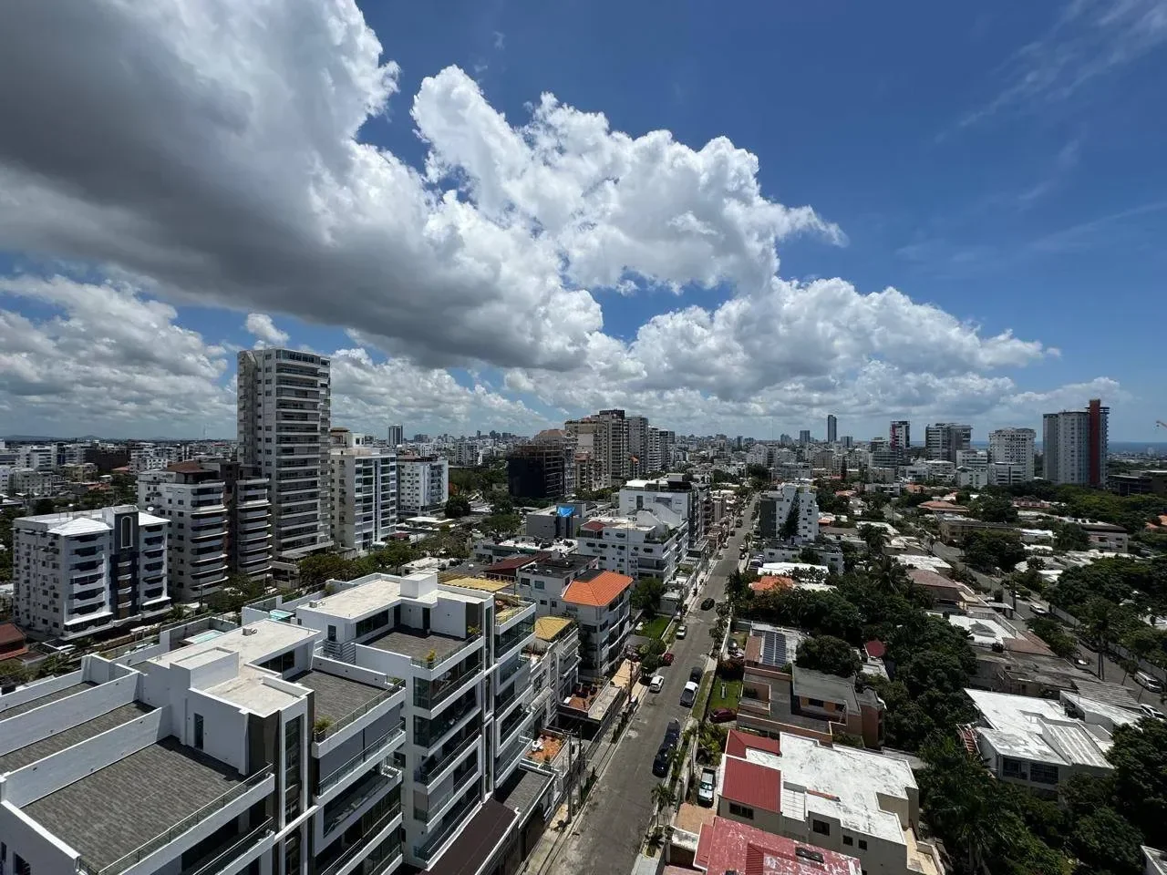Apartamento de 3 habitaciones en venta en Los Cacicazgos, Santo Domingo D.N. - 4