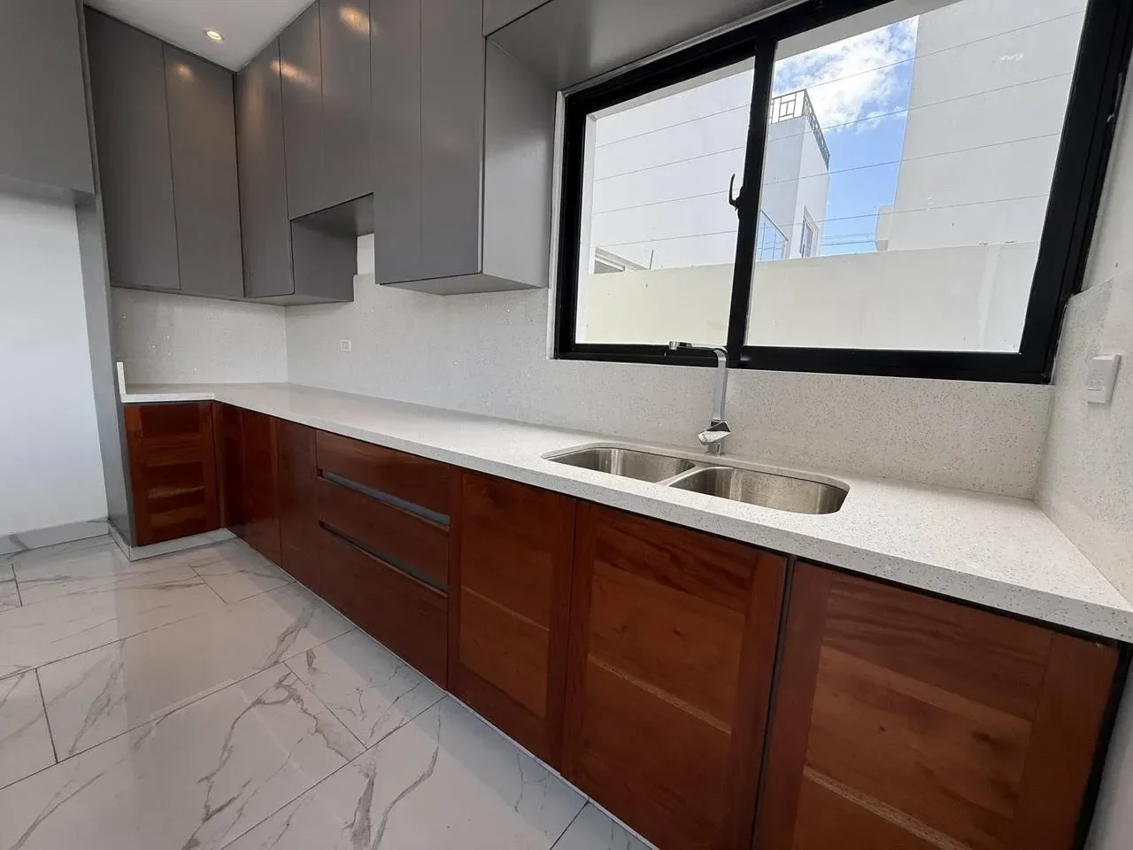Venta: casa en Don Juan Ii, La Romana - 5