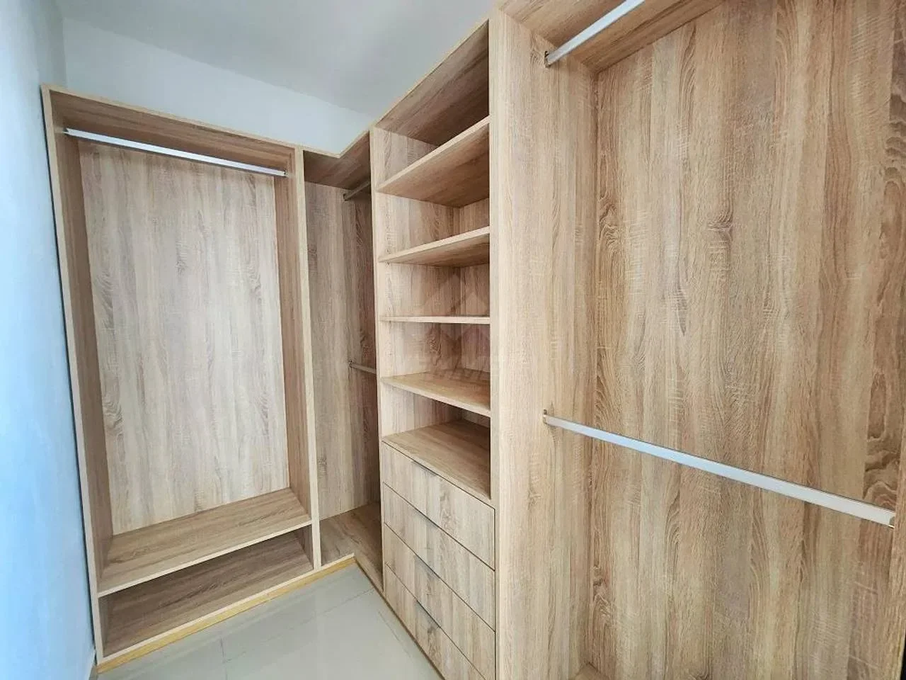 Venta: apartamento en Jardines del Sur, Santiago de los Caballeros - 5