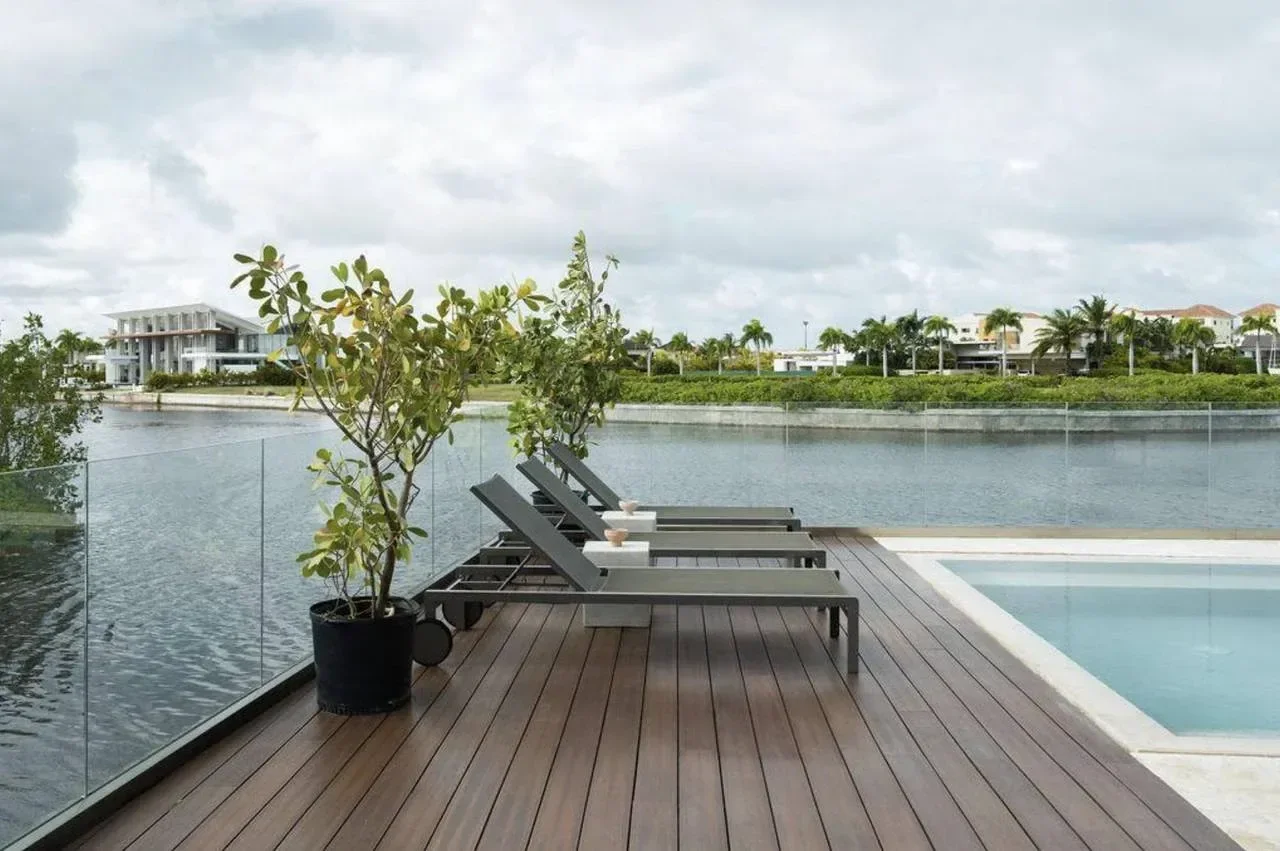 Villa en venta — Cap Cana (3 hab.) - 5