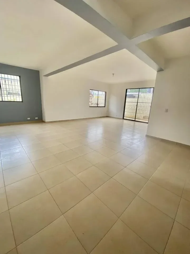 Casa en venta — Los Prados, Santiago de los Caballeros (4 hab.) - 2