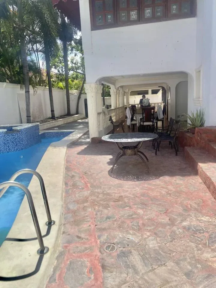 Casa en Cerro Alto, 750 m² en venta - 5