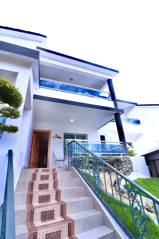 Don Honorio: casa 4 hab. · 500 m² en venta
