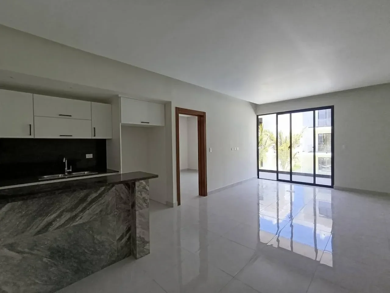 Los Corales: apartamento 1 hab. · 86 m² en venta - 2