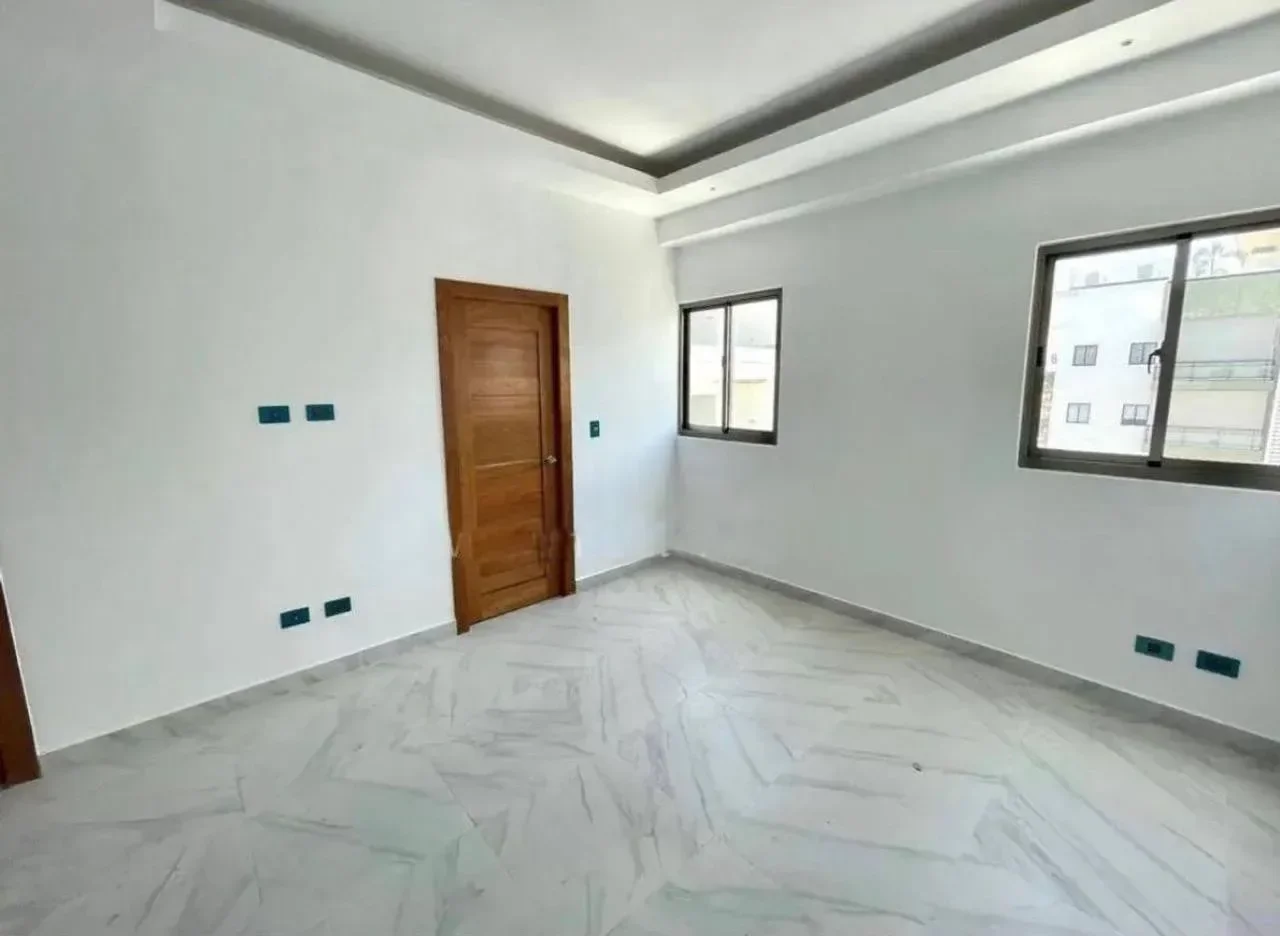 Apartamento de 3 habitaciones en venta en Evaristo Morales, Distrito Nacional - 3