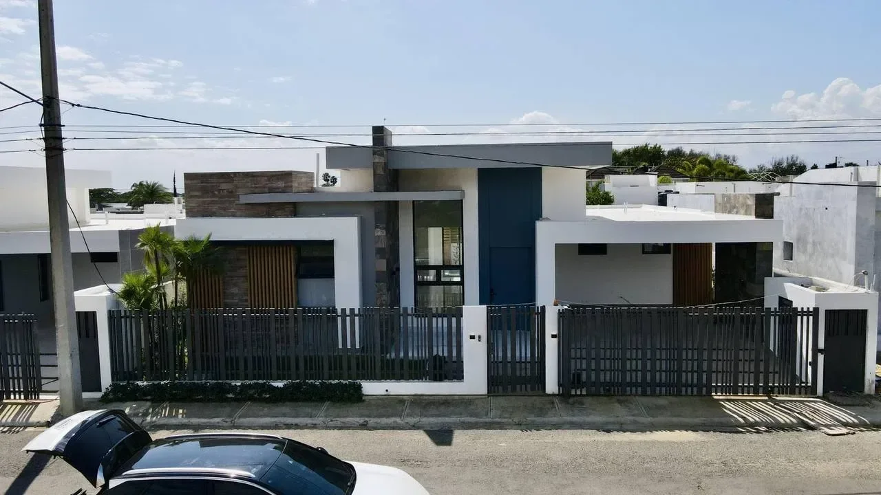 Casa en Llanos de Gurabo, 230 m² en venta