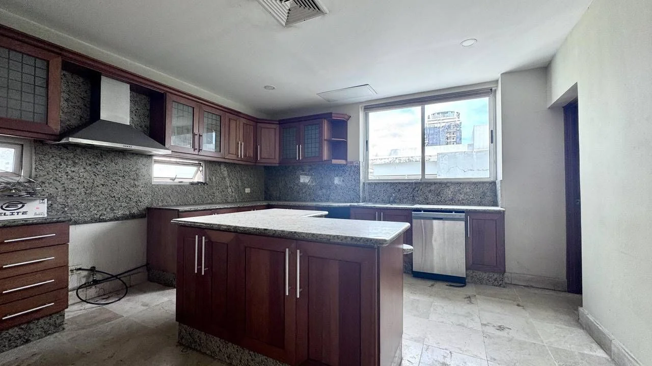 Apartamento en alquiler — Piantini, Santo Domingo D.N. (3 hab.) - 2