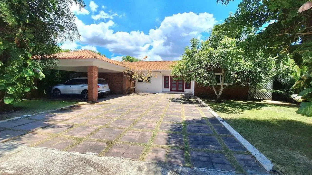 Villa en Juan Dolio en venta