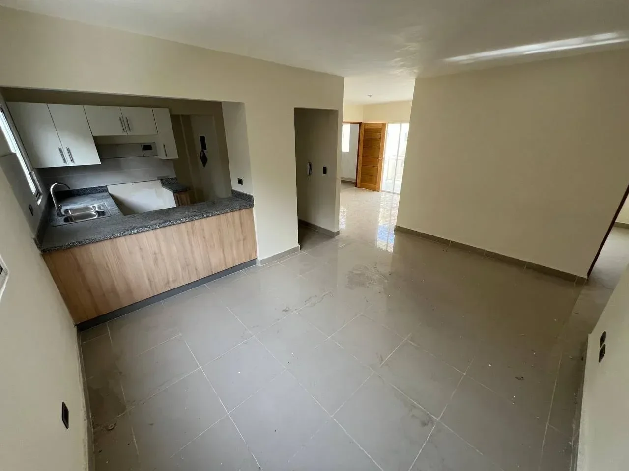 Apartamento en venta — Aut. Duarte, Santo Domingo Oeste (3 hab.) - 5