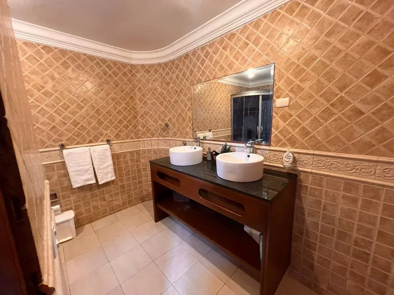Metro Country Club: villa 4 hab. · 850 m² en venta - 4