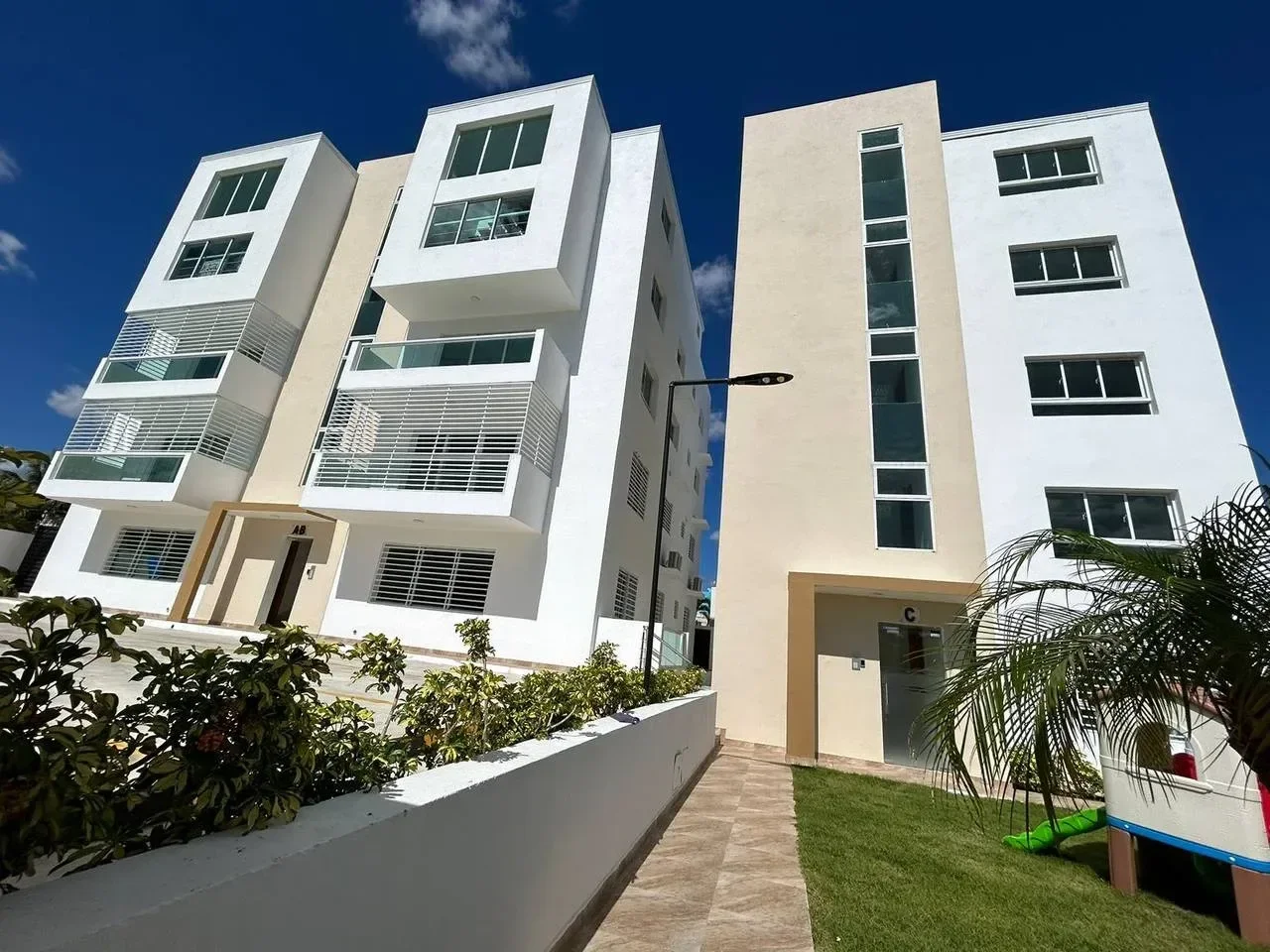 Sale: apartment in Av. Hispanoamericana, Santiago de los Caballeros - 3