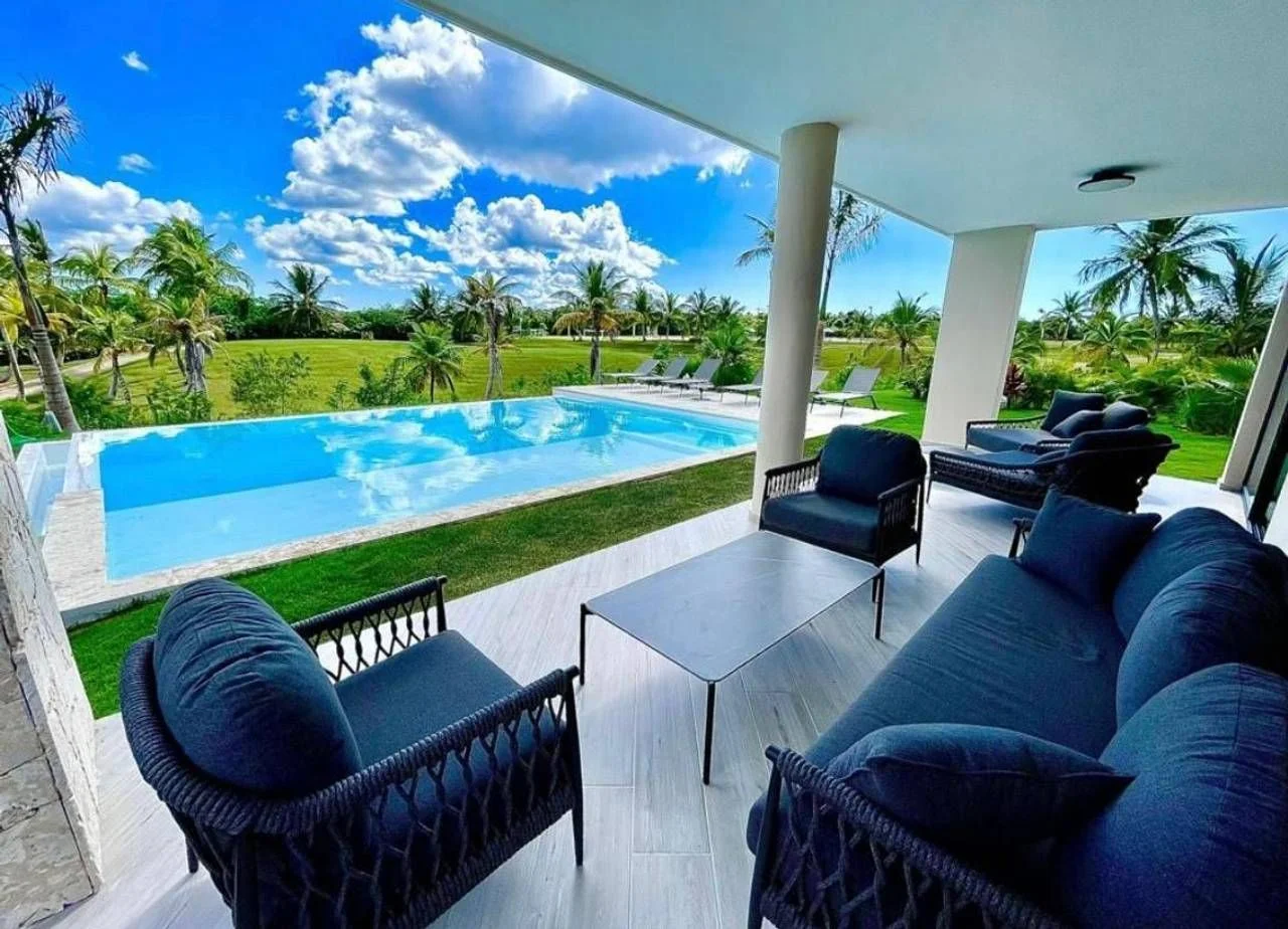 La Romana: villa 4 ch. · 360 m² à vendre - 5