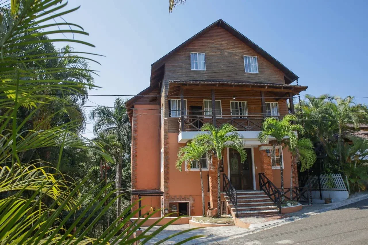Villa en La Laguna, 438 m² en venta