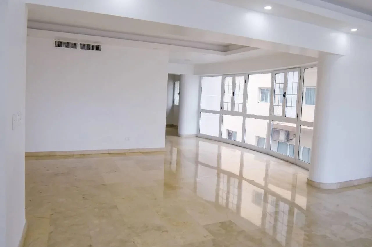 Sale: apartment in Los Cacicazgos, Distrito Nacional - 4