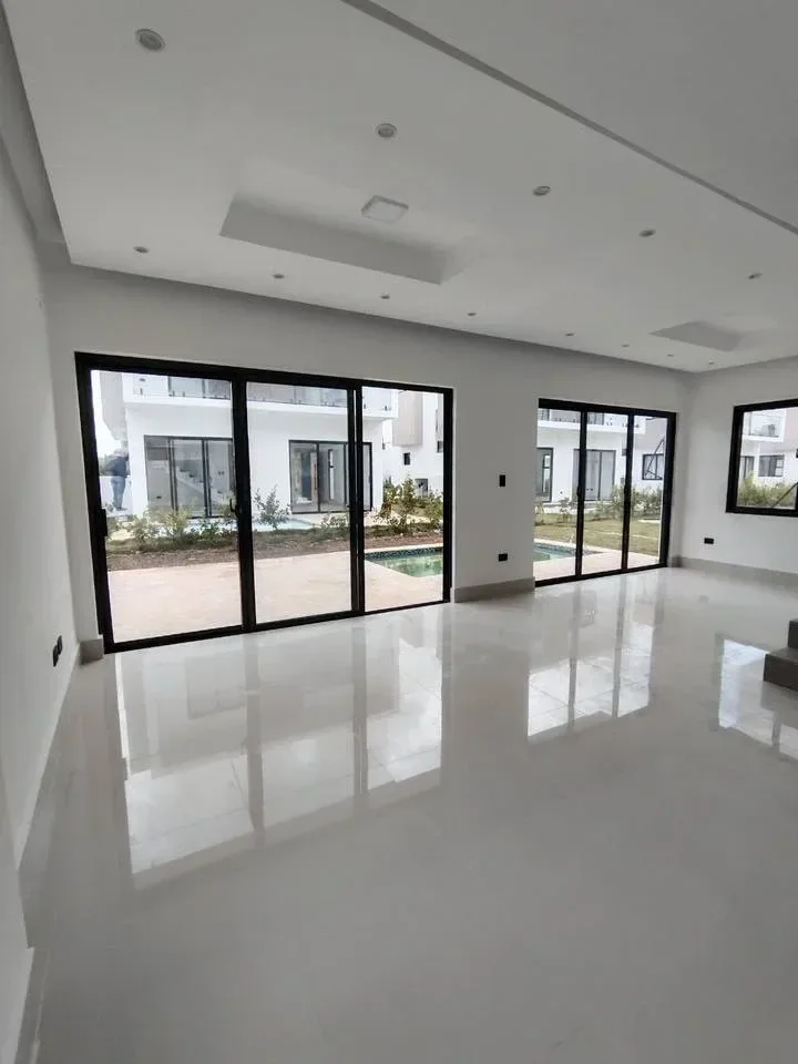 Villa en venta — Boulevard Turístico del Este, Bavaro (3 hab.) - 2