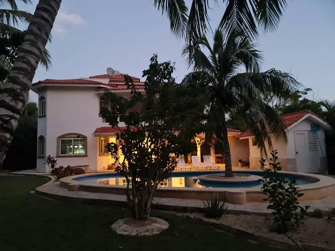 Villa en venta — Metro Country Club, Juan Dolio (4 hab.)