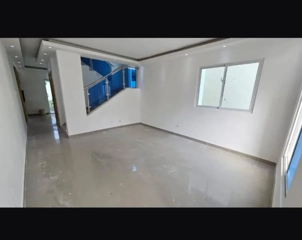 Av. República De Colombia: casa 3 hab. · 258 m² en venta - 5