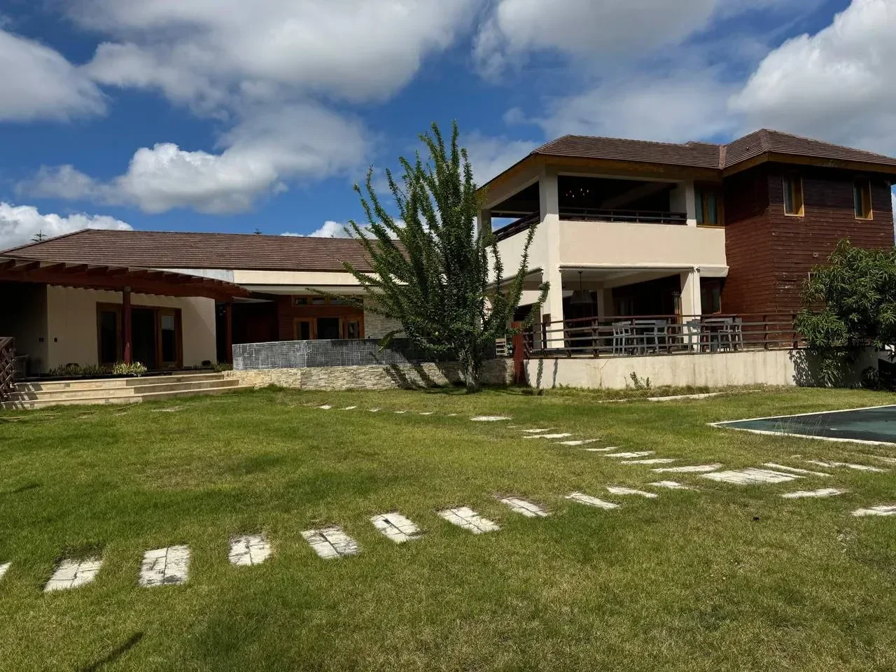 Buena Vista: villa 7 hab. · 1350 m² en venta - 3